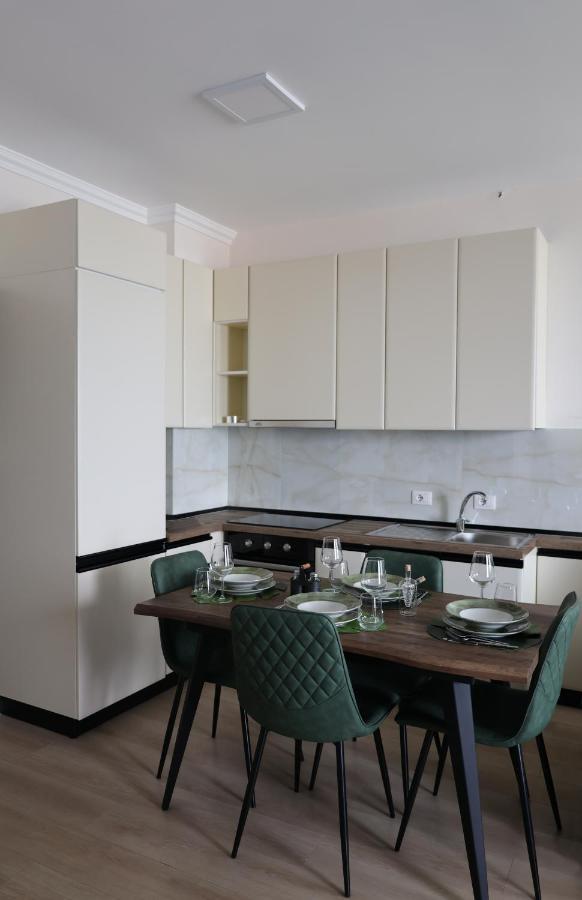 Absolut Vollga Apartment ดูร์เรส ภายนอก รูปภาพ