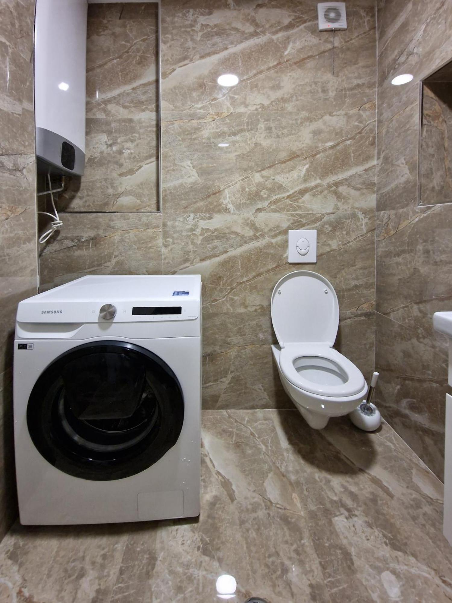 Absolut Vollga Apartment ดูร์เรส ภายนอก รูปภาพ